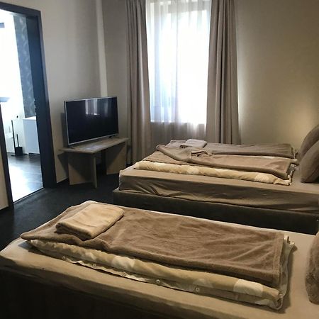 4 Haloszobas Pihenj Meg Vendeghaz Nyíregyháza Εξωτερικό φωτογραφία